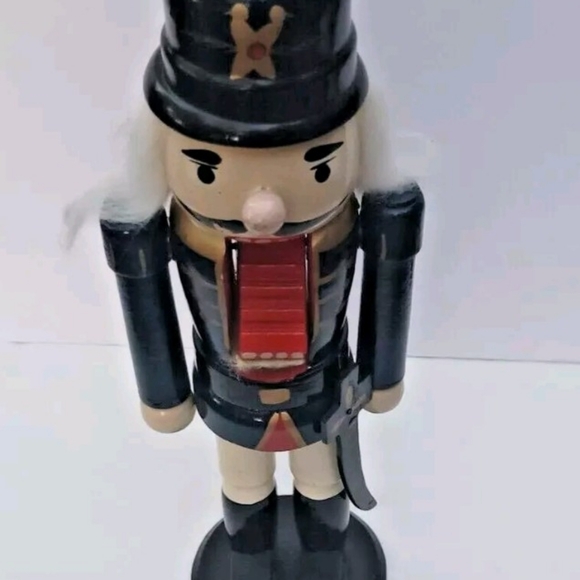 Rare 13" in Nutcracker Soldier. - Picture 2 of 9